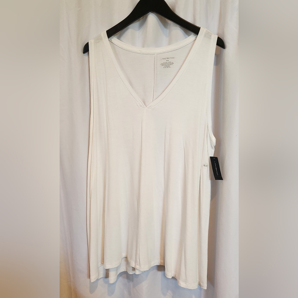 NWT Lane Bryant White V-neck Tank Top 18/20
